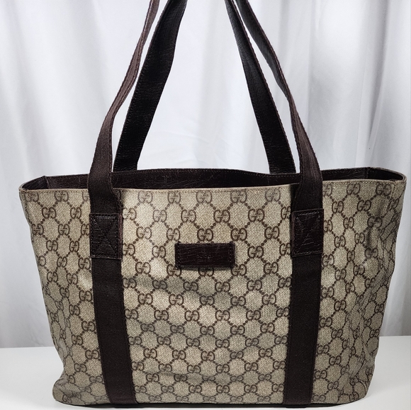 Gucci GG Supreme Tote bag. Minor dryness under handles.